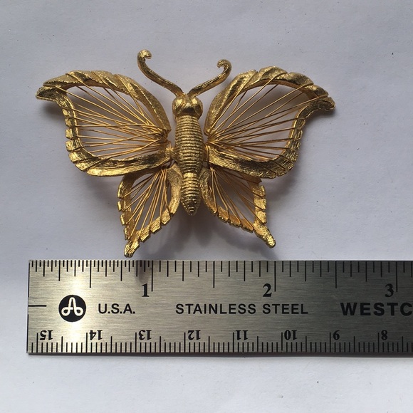 Gold Butterfly Pin/Brooch - Picture 2 of 6